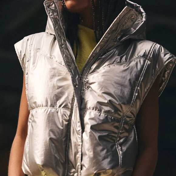 Anthropologie - PLUS SIZE Daily Practice by Anthropologie Metallic Puffer Vest - Picture 2 of 6
